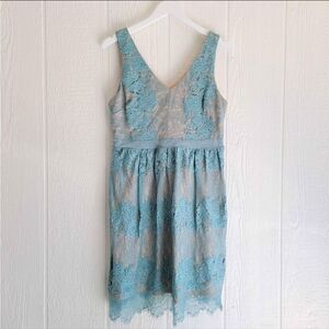 Francesa’s Turquoise lace dresss